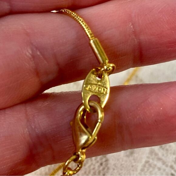 Avon Vintage Rope Style Necklace with Elegant Pendant Embedded Rhinestones - Picture 5 of 7